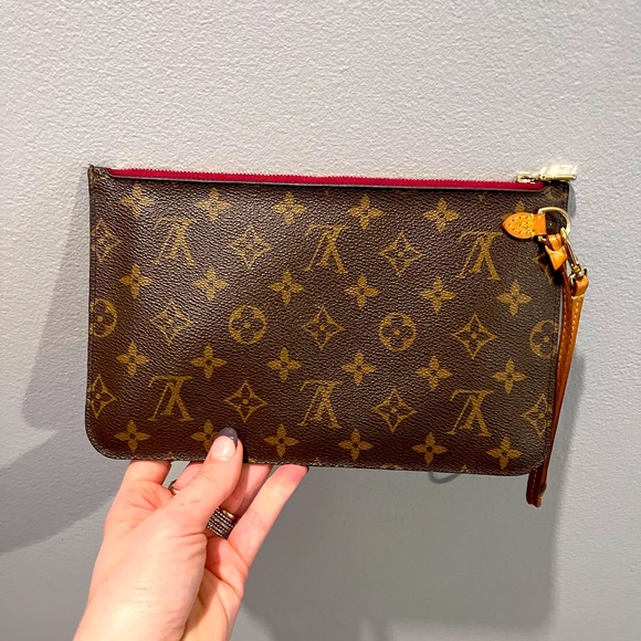 Louis Vuitton Handbags - LOUIS VUITTON WRISTLET